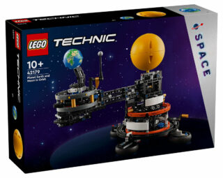 LEGO Technic 42179 Planet Earth and Moon in Orbit