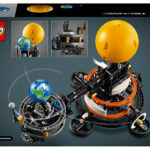 LEGO Technic 42179 Planet Earth and Moon in Orbit