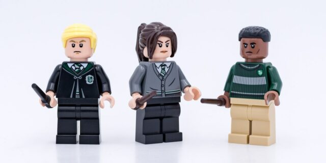 LEGO 76410 Slytherin House Banner