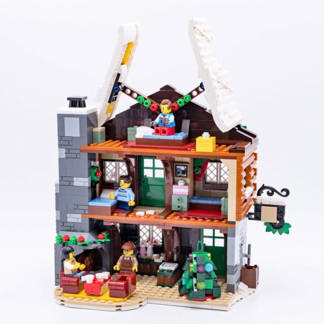 Review LEGO Icons 10325 Alpine Lodge