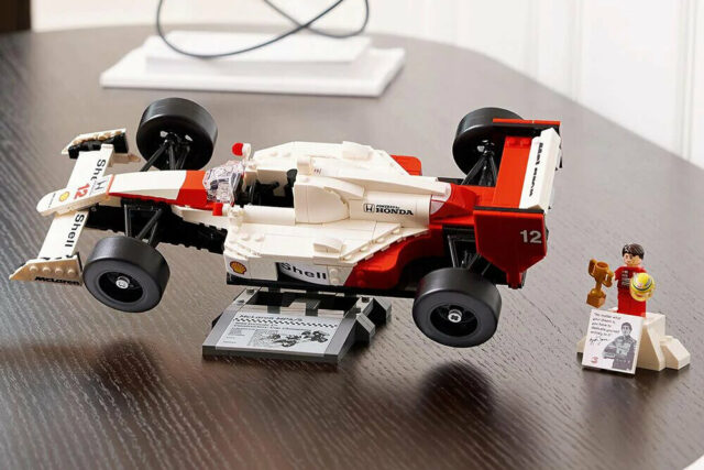 LEGO Icons 10330 McLaren MP4/4 & Ayrton Senna