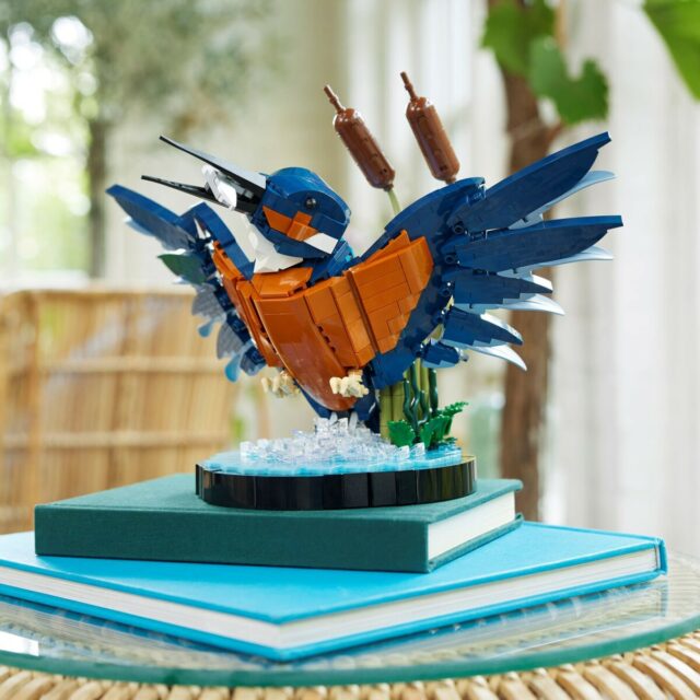 LEGO Icons 10331 Kingfisher Bird