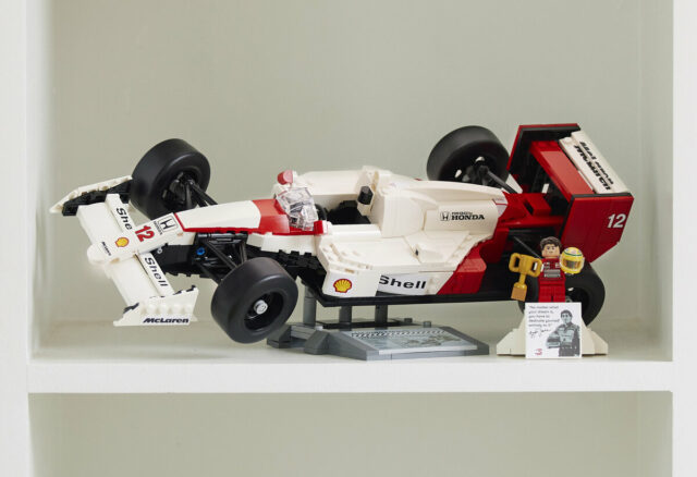 LEGO Icons 10330 McLaren MP4/4 & Ayrton Senna