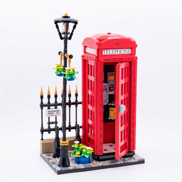 Review LEGO Ideas 21347 Red London Telephone Box