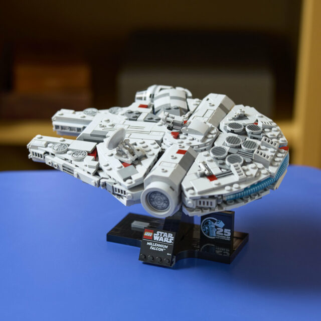 LEGO Star Wars 75375 Millennium Falcon