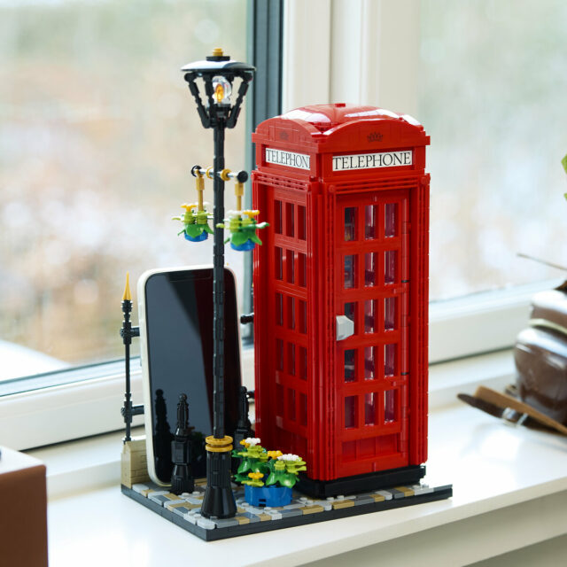 LEGO Ideas 21347 Red London Telephone Box