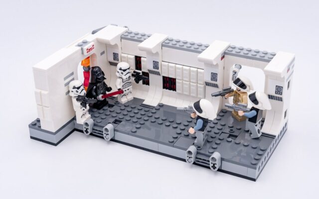 Review LEGO Star Wars 75387 Boarding the Tantive IV