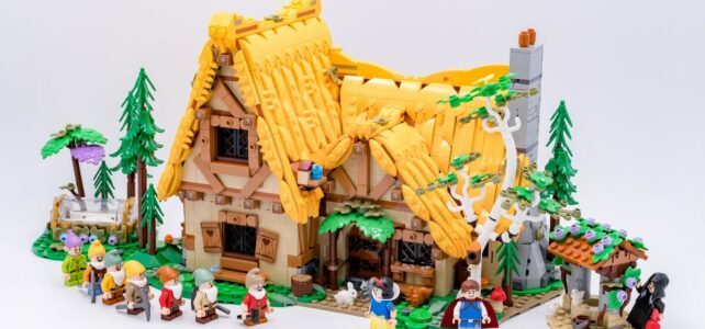 Review LEGO 43242 Snow White and the Seven Dwarfs Cottage