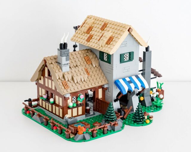 Review LEGO Icons 10332 Medieval Town Square