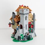 Review LEGO Icons 10332 Medieval Town Square