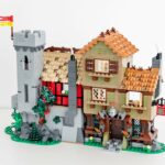 Review LEGO Icons 10332 Medieval Town Square