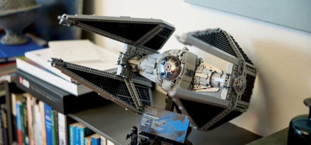 LEGO Star Wars 75382 TIE Interceptor UCS