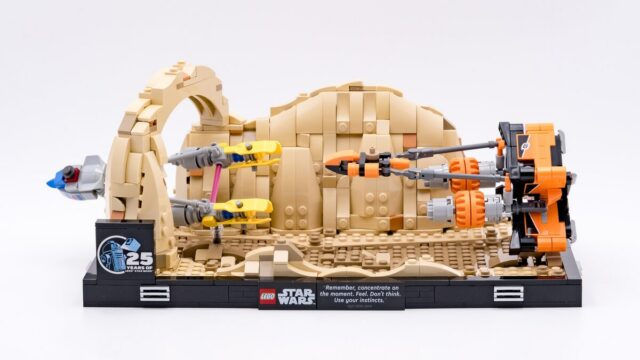 Review LEGO Star Wars 75380 Mos Espa Podrace Diorama