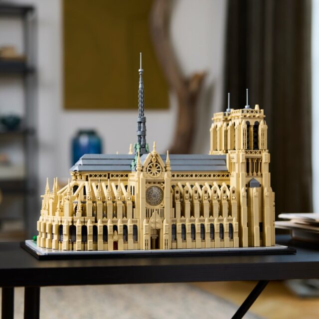 LEGO Architecture 21061 Notre-Dame de Paris