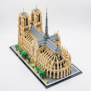 Review LEGO Architecture 21061 Notre-Dame de Paris