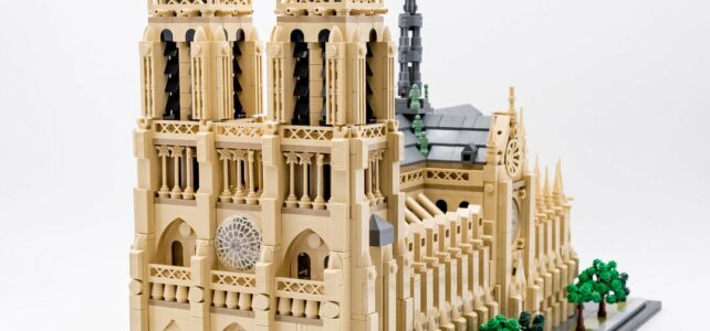 Review LEGO Architecture 21061 Notre-Dame de Paris