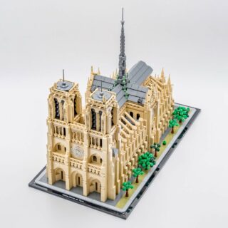 Review LEGO Architecture 21061 Notre-Dame de Paris