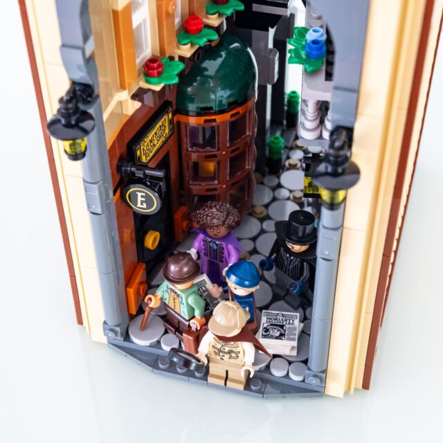 Review LEGO Icons 10351 Sherlock Holmes Book Nook