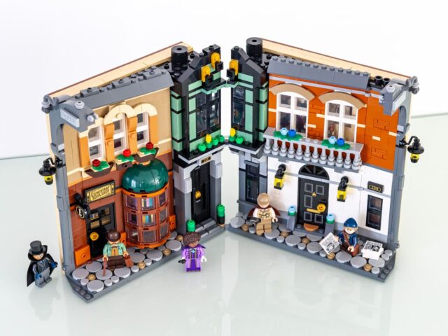 Review LEGO Icons 10351 Sherlock Holmes Book Nook