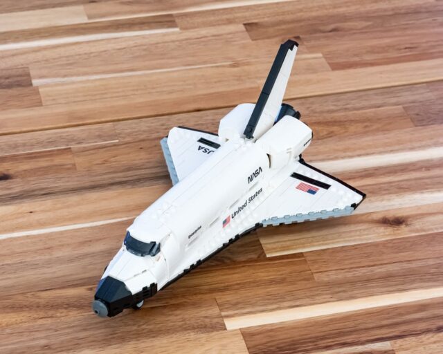 Review LEGO Icons 10360 Shuttle Carrier Aircraft