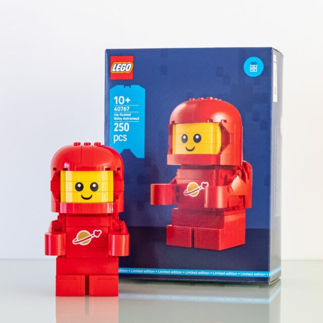 Review LEGO 40767 Up-Scaled Baby Astronaut
