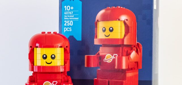 Review LEGO 40767 Up-Scaled Baby Astronaut
