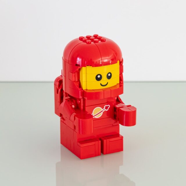 Review LEGO 40767 Up-Scaled Baby Astronaut