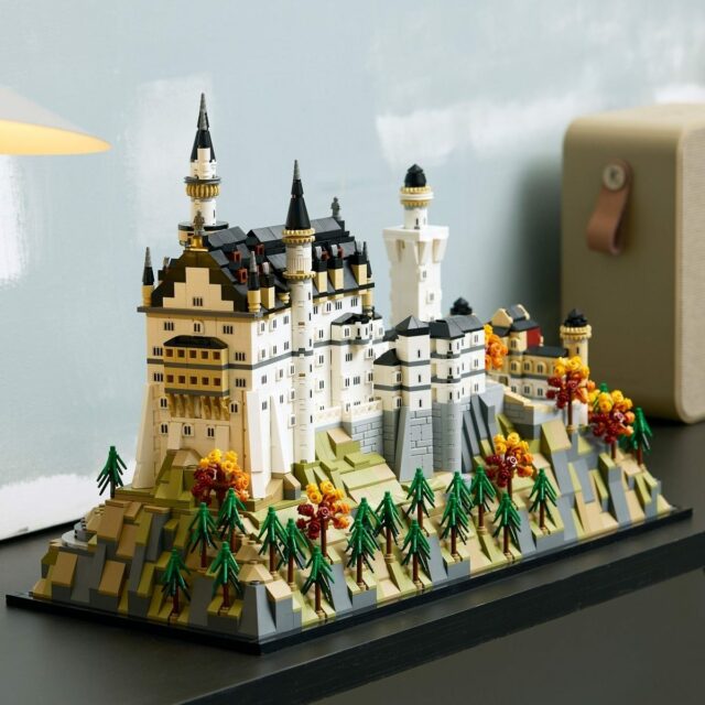 LEGO Architecture 21063 Neuschwanstein Castle