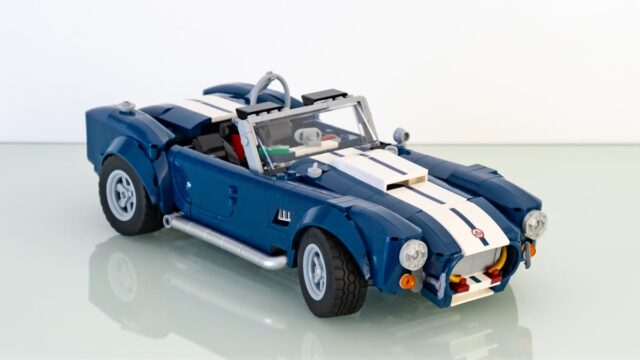 Review LEGO Icons 10357 Shelby Cobra 427 S/C
