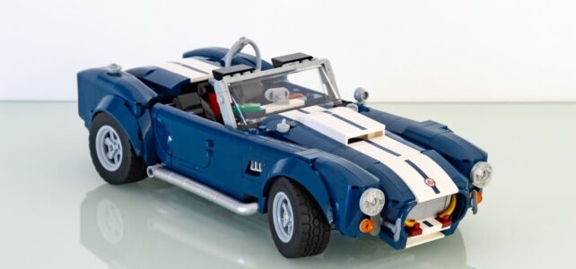 Review LEGO Icons 10357 Shelby Cobra 427 S/C