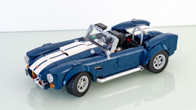 Review LEGO Icons 10357 Shelby Cobra 427 S/C