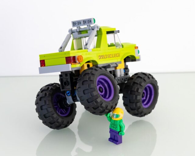 Review LEGO Marvel 76312 The Hulk Truck vs. Thanos