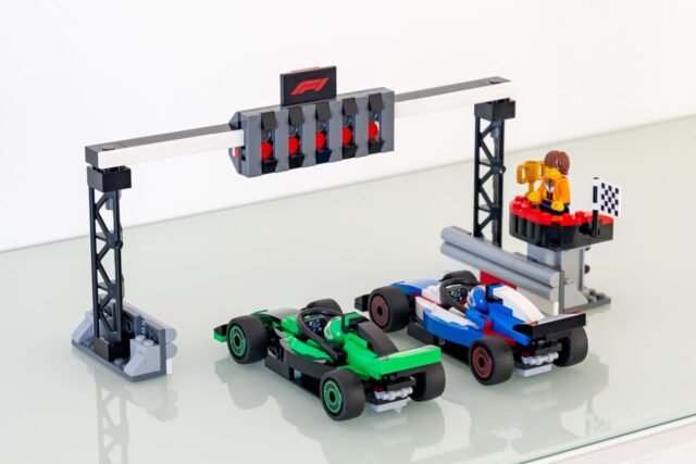 Review LEGO City 60474 F1 Grid with VCARB & Sauber Race Cars