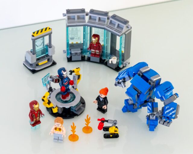 Review LEGO Marvel 76315 Iron Man's Laboratory: Hall of Armor
