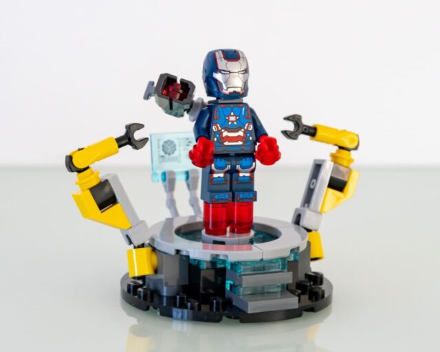 Review LEGO Marvel 76315 Iron Man's Laboratory: Hall of Armor