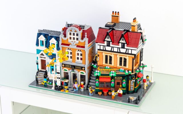 Review LEGO Icons 10350 10270