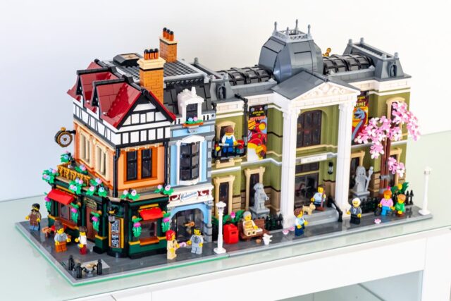 Review LEGO Icons 10350 10326