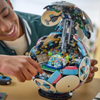 LEGO Editions 43019 Football - 3D Display Model