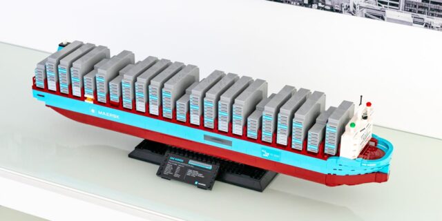 Review LEGO 40955 Maersk Dual-Fuel Container Vessel