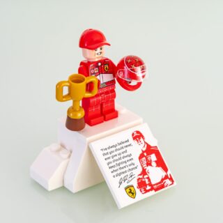 Review LEGO Icons 11375 Ferrari F2004 & Michael Schumacher