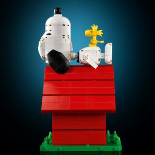 LEGO Ideas 21368 Peanuts: Snoopy's Doghouse