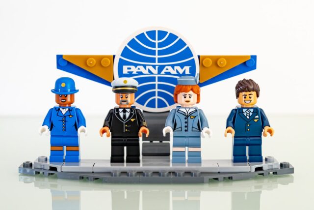 Review LEGO Icons 11378 Douglas DC‑3 PAN AM Airliner