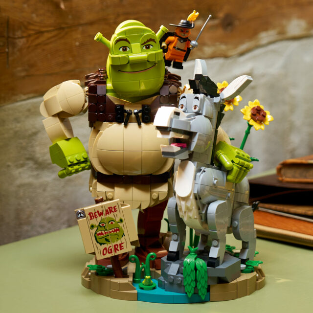 LEGO Shrek 72423 Shrek, Donkey & Puss in Boots