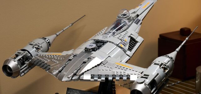 LEGO Star Wars 75442 The Mandalorian’s N-1 Starfighter UCS