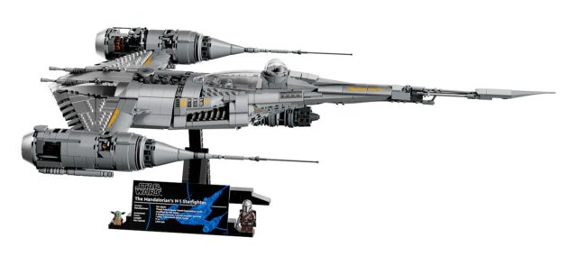 LEGO Star Wars 75442 The Mandalorian’s N-1 Starfighter UCS