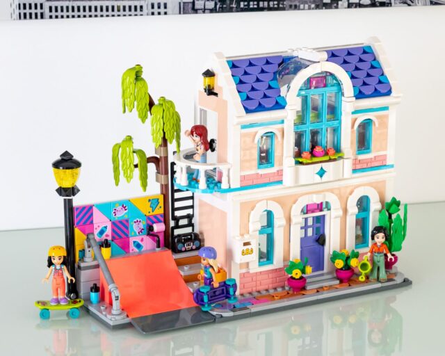 Review LEGO Friends 42687 Liann's Family House
