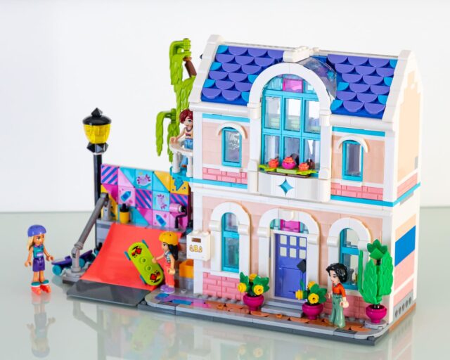 Review LEGO Friends 42687 Liann's Family House