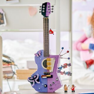 LEGO Editions 43031 Olivia Rodrigo’s Dual Guitar