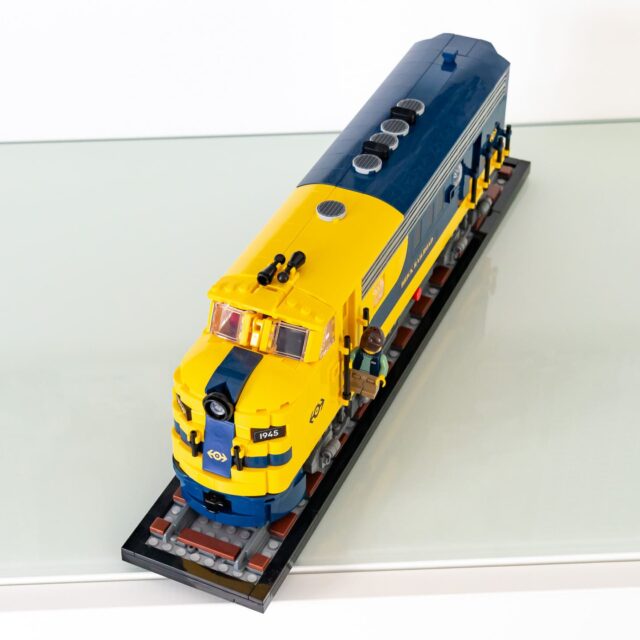 Review LEGO 910066 Brick Railroad Locomotive (Bricklink Designer Program Series 8)