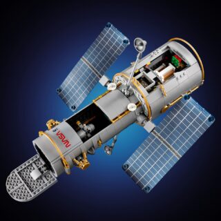 Nouveauté LEGO Icons 11382 Hubble Space Telescope